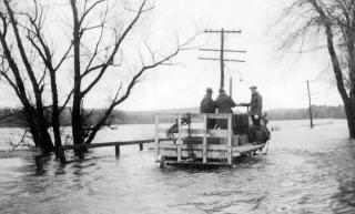 Early picture of flooding on Fiskdale Rd